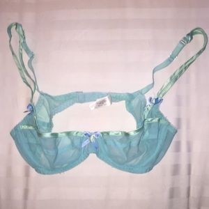 Victoria’s Secret Demi bra 34B